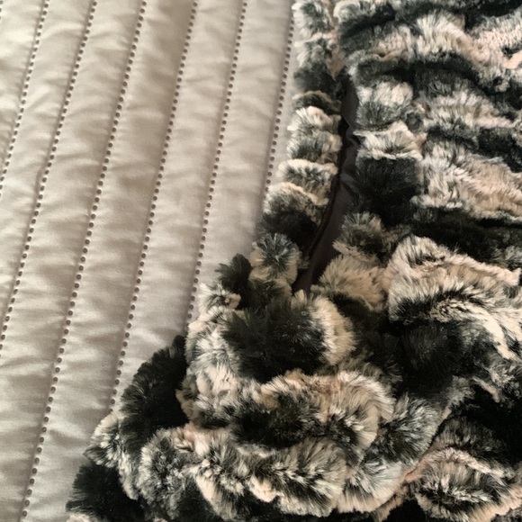 Vest / cardigan/ jacket New faux fur - Picture 4 of 10